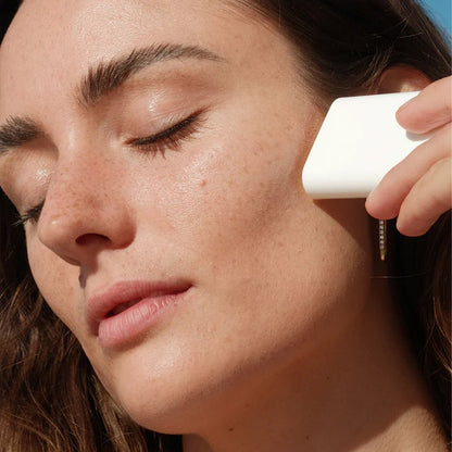 Coola - Clear Sunscreen Stick, Tropical Coconut - iGlow.no