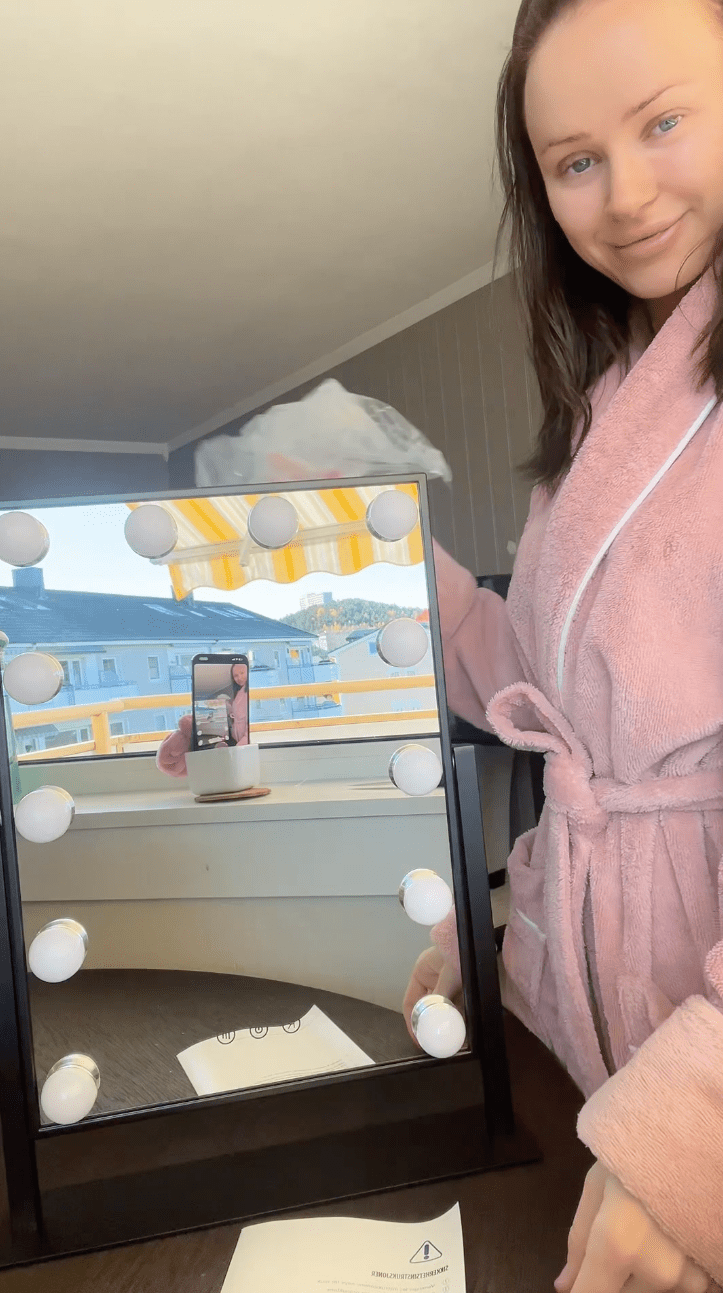iGlow Makeup Mirror - Sminkespeil / Hvit - iGlow.no