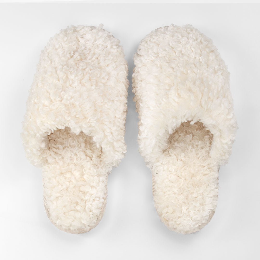 iGlow Silkeputetrekk, Calm White &amp; Teddytøfler, Soft Cream - iGlow.no