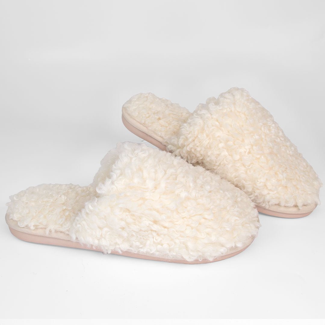 iGlow Silkeputetrekk, Calm White &amp; Teddytøfler, Soft Cream - iGlow.no