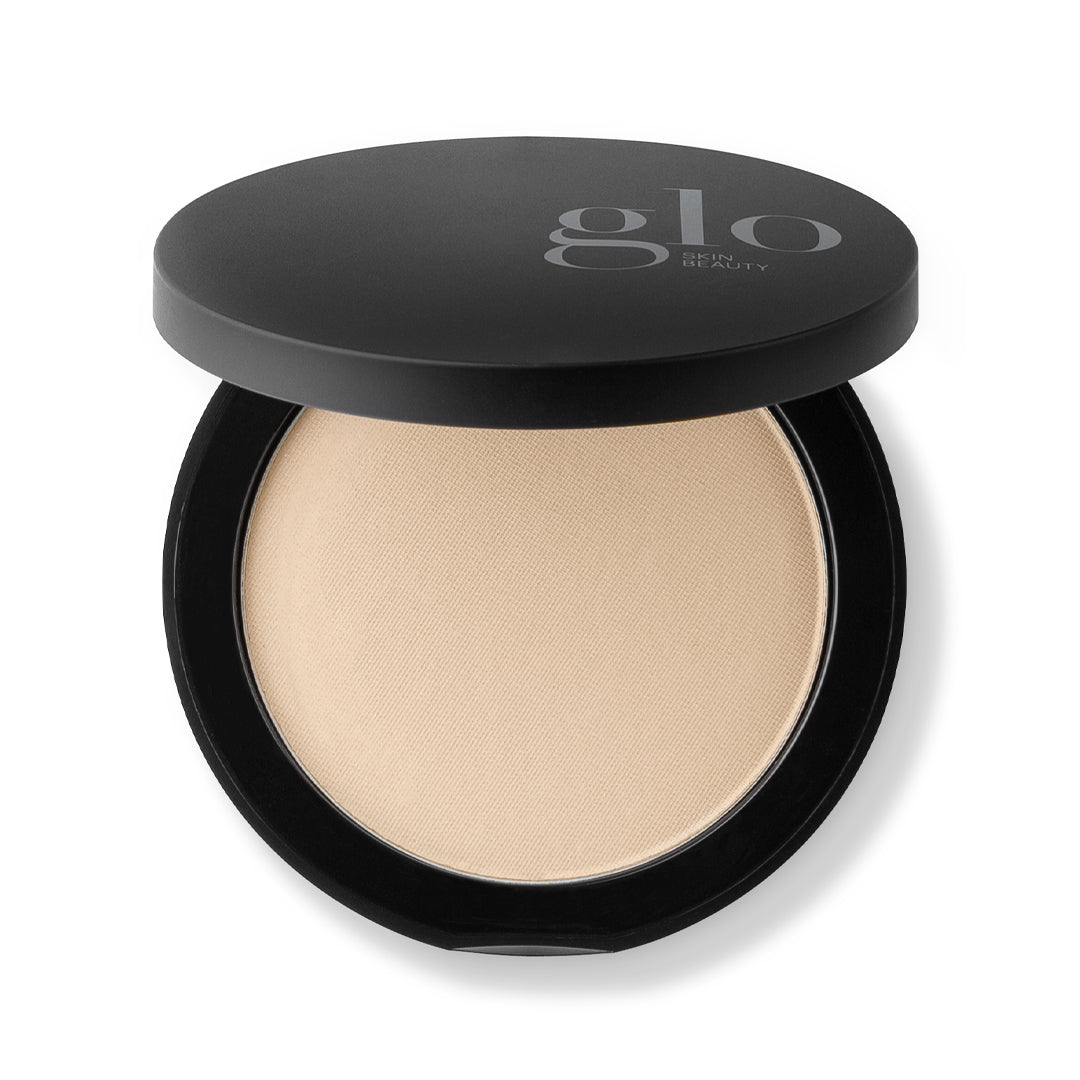 glo Skin Beauty - Pressed Base, Golden Light - iGlow.no